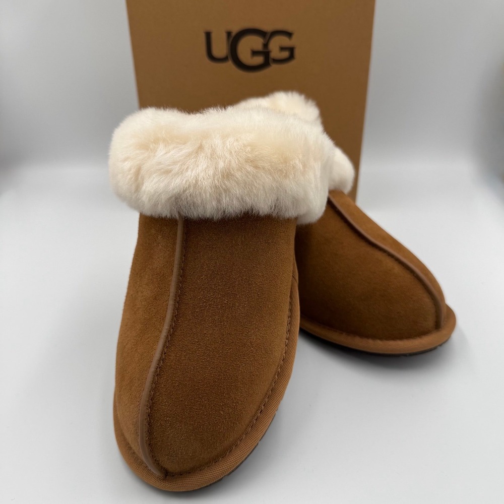 Women's UGG Slippers, Size‎ 8 - BRAND NEW!!